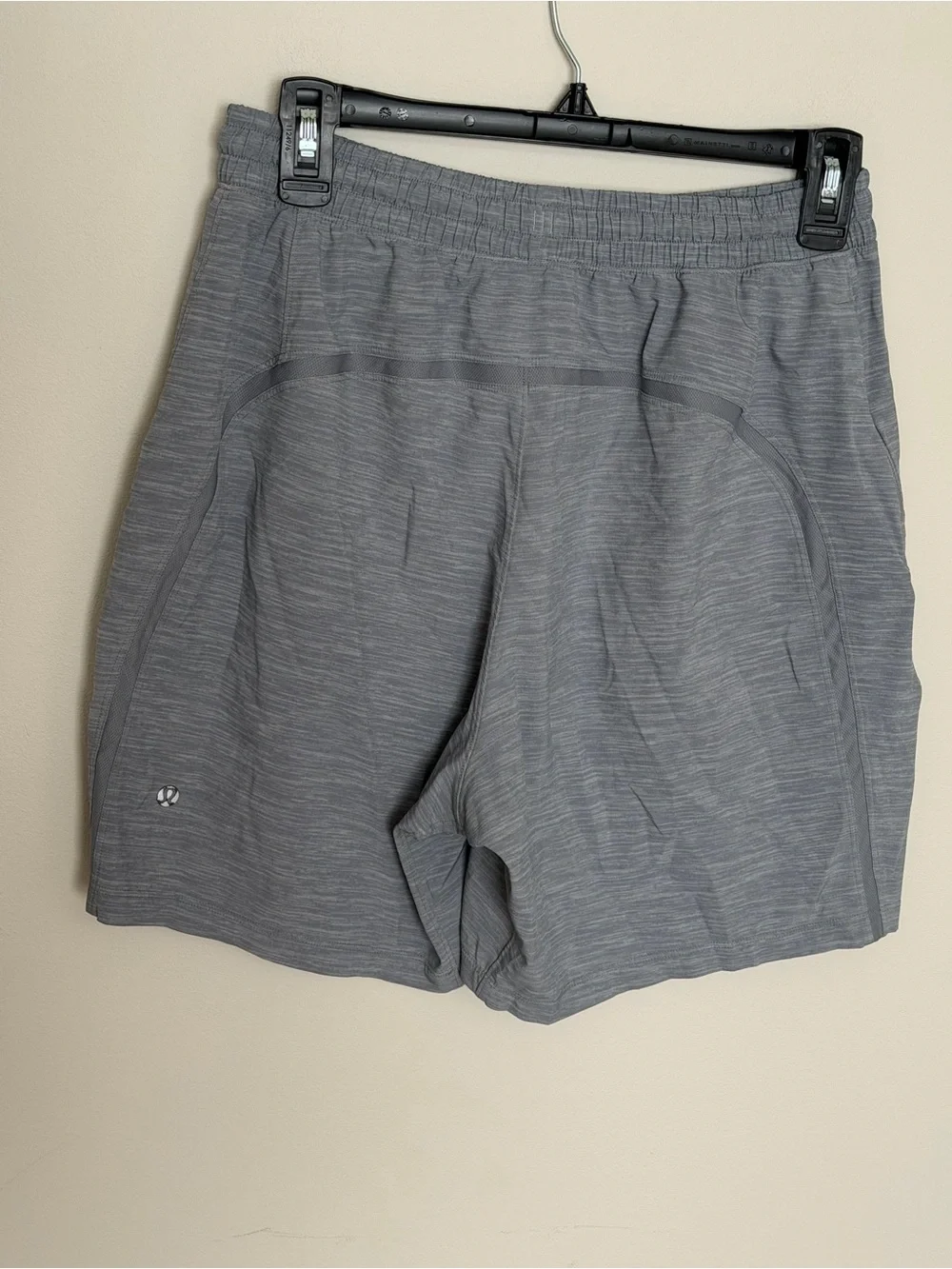 Lululemon Men’s Pace Breaker 7” Shorts size Medium